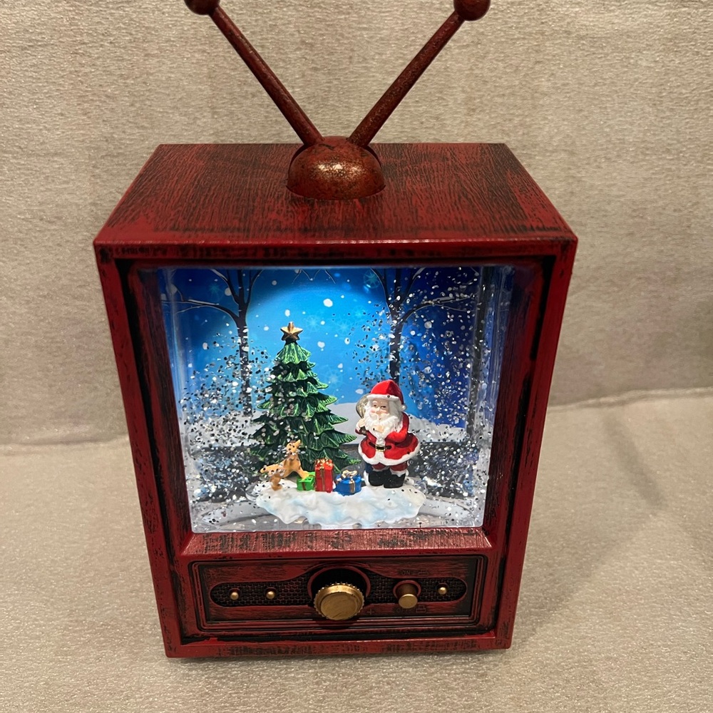 Christmas TV Water Snow Globe - Light up/Musical - Santa  Scene - Regency